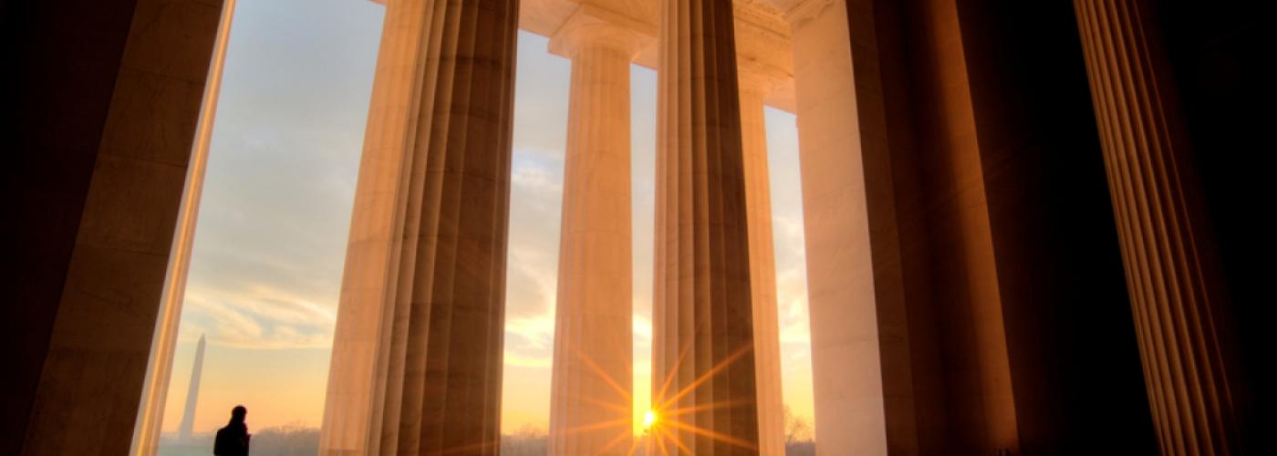 Lincoln Memorial sunrise view